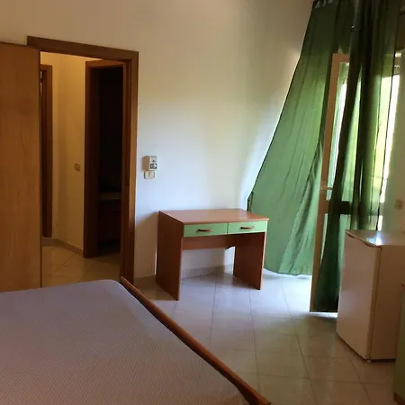 伊登酒店 3* 佩尔迪富莫