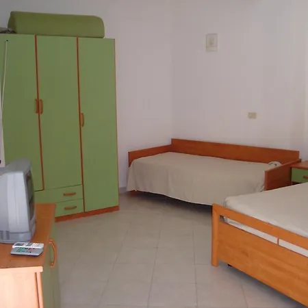 伊登酒店 佩尔迪富莫