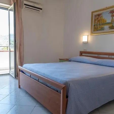 Hotel Eden 3*